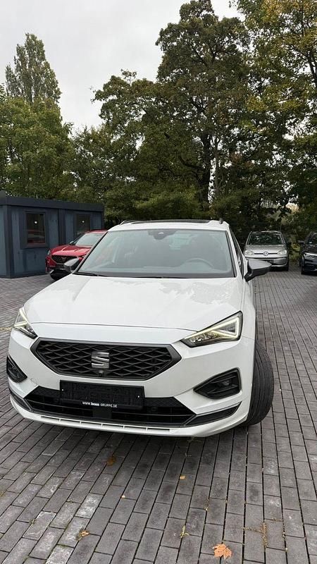 Weiß Gebraucht 2021 Seat Tarraco 4Drive SUV | 24.900 € (Fairer Preis) - Bild 1/4