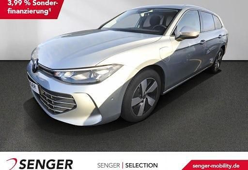 Second-hand VW Passat Business 204 CP (150 kW) 2025 Argintiu Break