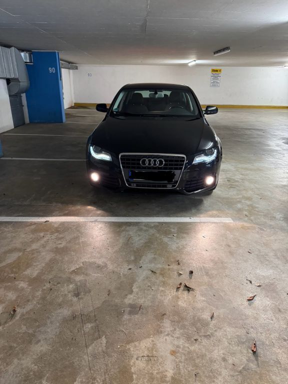 Schwarz Gebraucht 2011 Audi A4 Ambiente Limousine | 7.000 € (Guter Preis) - Bild 1/4