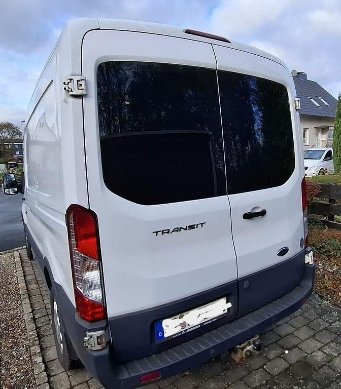 Second-hand Ford Transit 155 CP (114 kW) 2016 Alb Monovolum