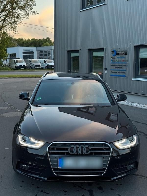 Schwarz Gebraucht 2008 Audi A4 S-Line Kombi | 3.990 € (Superpreis) - Bild 1/4
