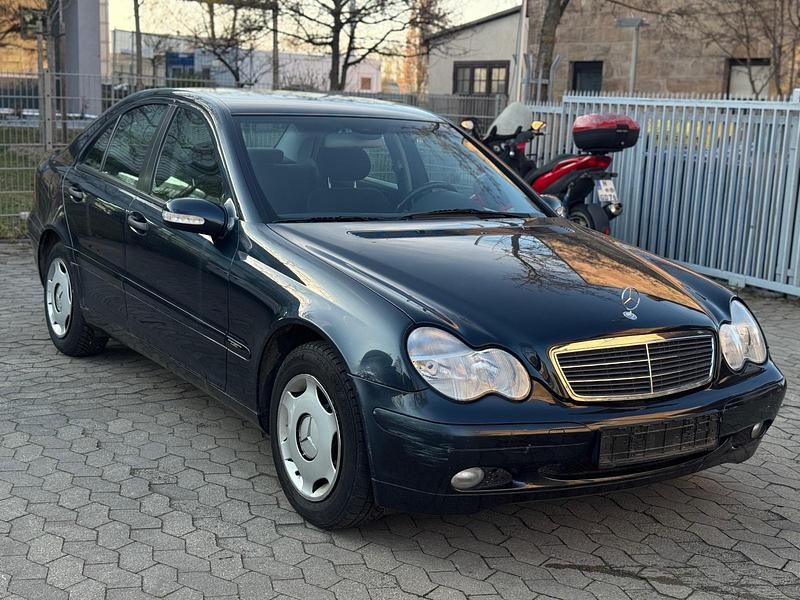 Gebraucht Mercedes C180 129 PS (94 kW) 2001 Blau Limousine