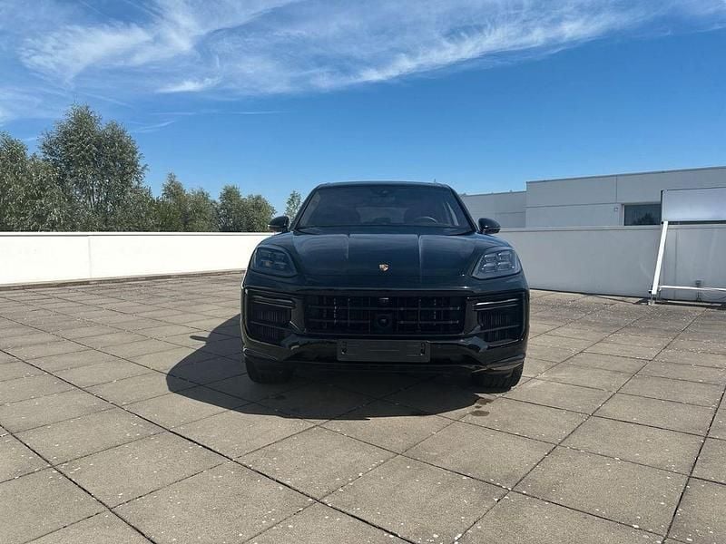 Gebraucht Porsche Cayenne Turbo E-Hybrid 600 PS (441 kW) 2025 Schwarz SUV