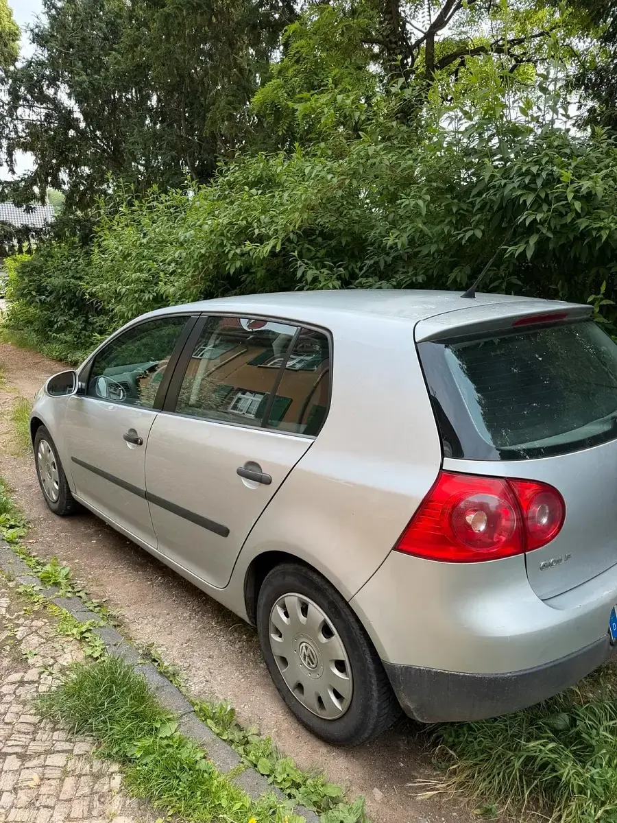 Gebraucht VW Golf V 75 PS (55 kW) 2005 Silber Kleinwagen