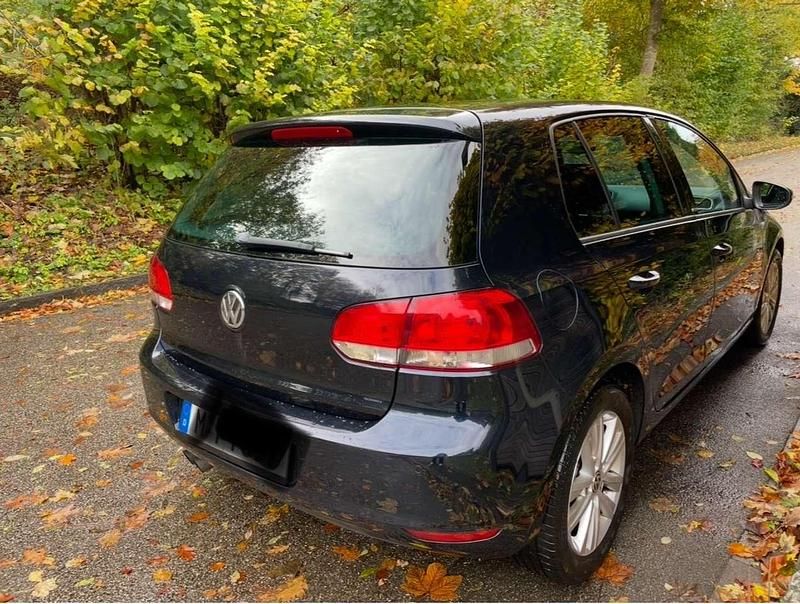 Gebraucht VW Golf VI Style 122 PS (89 kW) 2011 Schwarz Kleinwagen