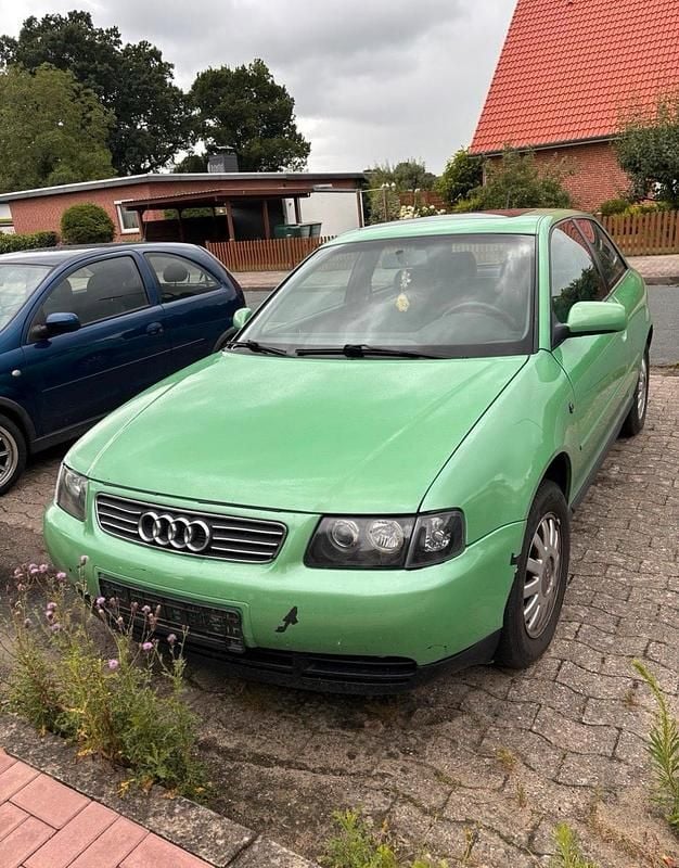 Grün Gebraucht 1997 Audi A3 Kleinwagen | 780 € (Guter Preis) - Bild 1/2