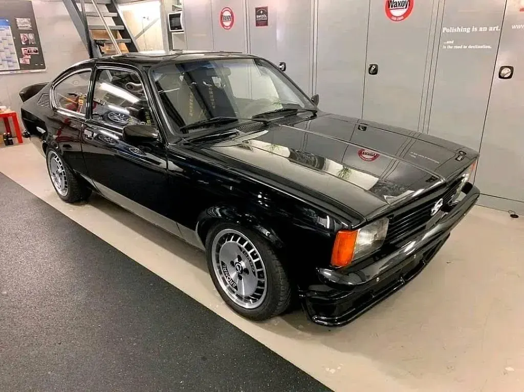 Używany Opel Kadett 170 KM (125 kW) 1978 Czarny Coupe