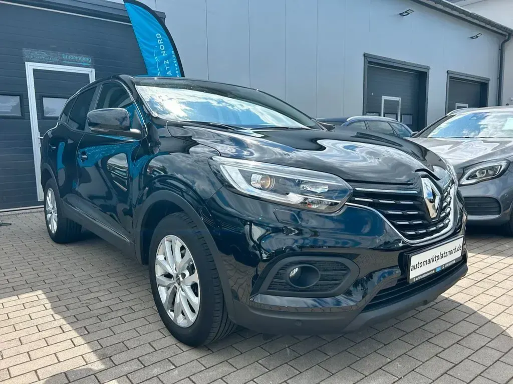 Gebraucht Renault Kadjar Life 140 PS (102 kW) 2021 Sternenschwarz SUV