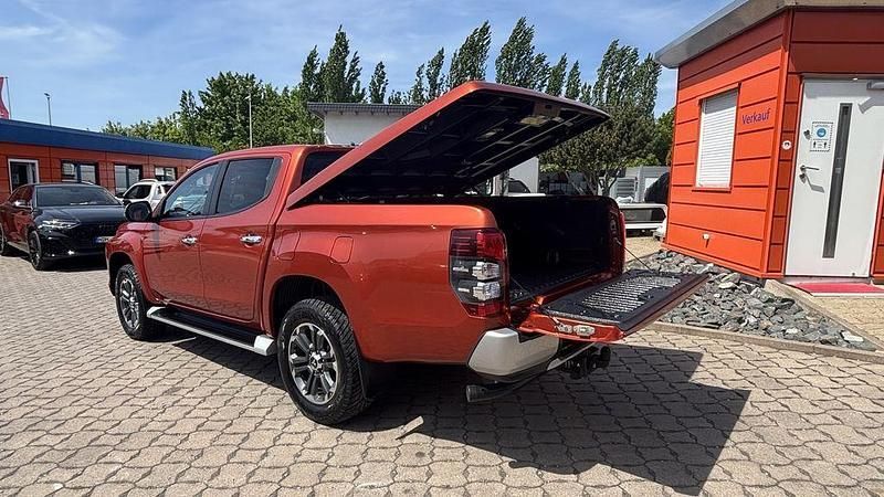 Orange Gebraucht 2020 Mitsubishi L200 Intense+ Abholung | 28.980 € (Fairer Preis) - Bild 1/4