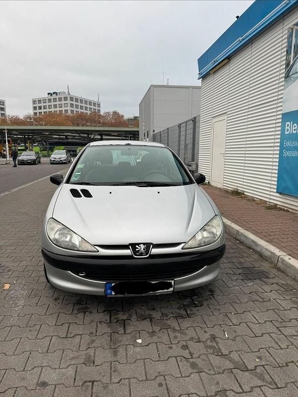 Silber Gebraucht 2002 Peugeot 206 Kleinwagen | 480 € (Guter Preis) - Bild 1/4