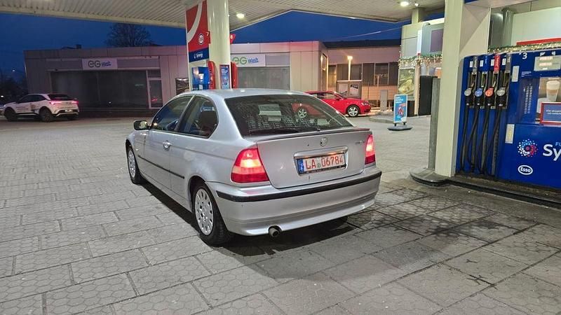 Gebraucht BMW 316 116 PS (85 kW) 2001 Silber Limousine