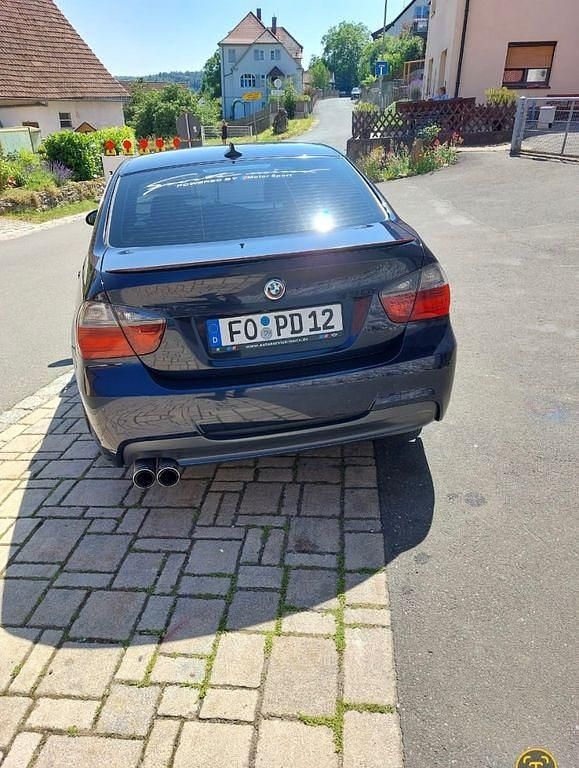 Schwarz Gebraucht 2004 BMW 325 Performance Limousine | 8.199 € (Fairer Preis) - Bild 1/4