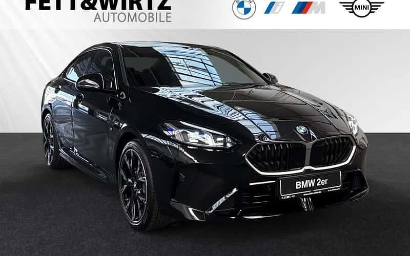 Schwarz Neu 2025 BMW 220 Shadowline Coupé | 43.490 € (Fairer Preis) - Bild 1/4