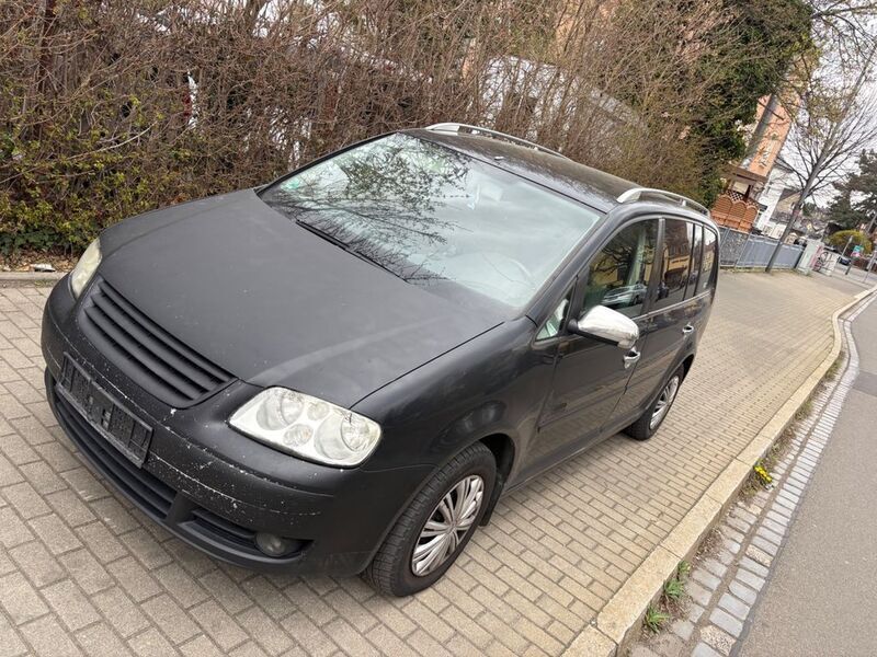 Gebraucht VW Touran 105 PS (77 kW) 2004 Schwarz Van / Kleinbus