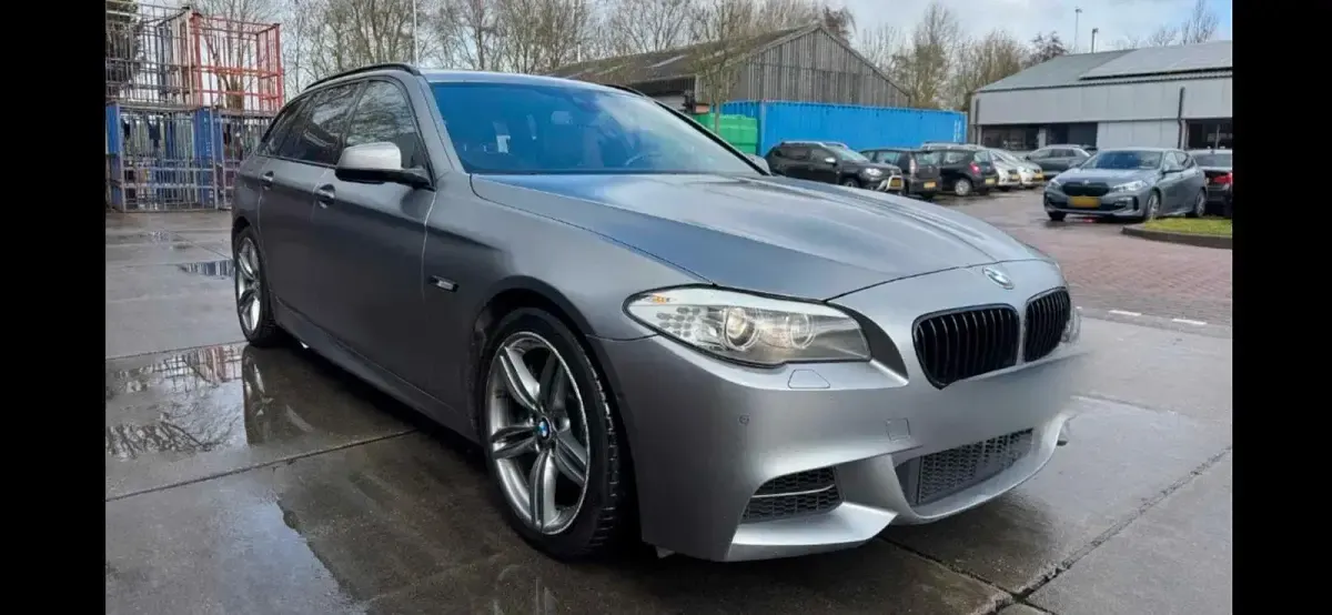 Gebraucht BMW 550 381 PS (280 kW) 2013 Grau Kombi