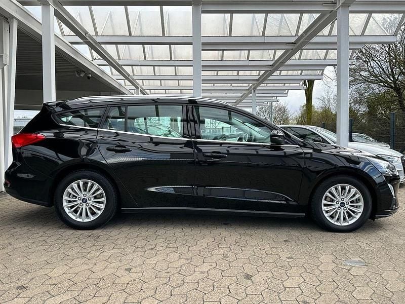 Gebraucht Ford Focus Titanium 150 PS (110 kW) 2019 Schwarz Limousine