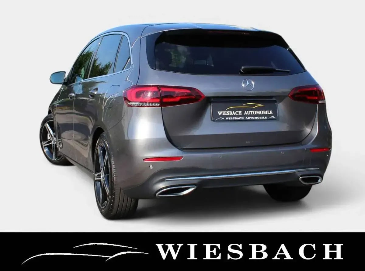 Gebraucht Mercedes B250 224 PS (164 kW) 2021 Montaingrau Kleinwagen