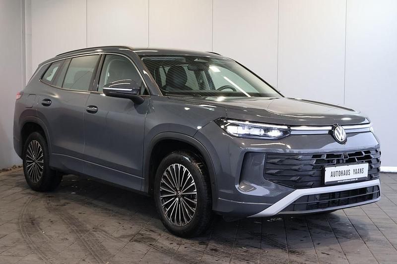 Gebraucht VW Tayron Life 193 PS (141 kW) 2025 Grau SUV