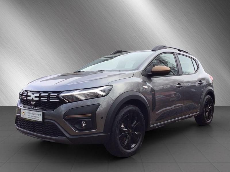 Dolomitgrau Gebraucht 2024 Dacia Sandero Extreme Kleinwagen | 18.950 € (Etwas zu teuer) - Bild 1/4