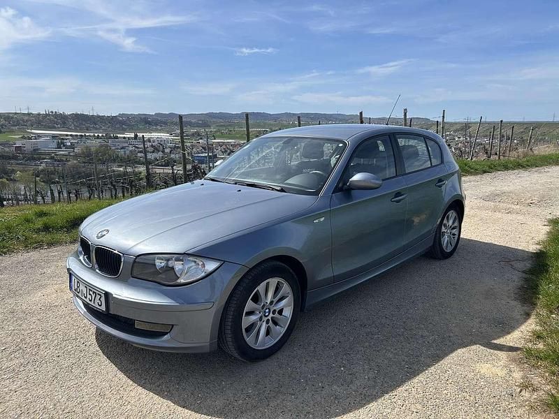 Gebraucht BMW 118 143 PS (105 kW) 2007 Silber Kleinwagen