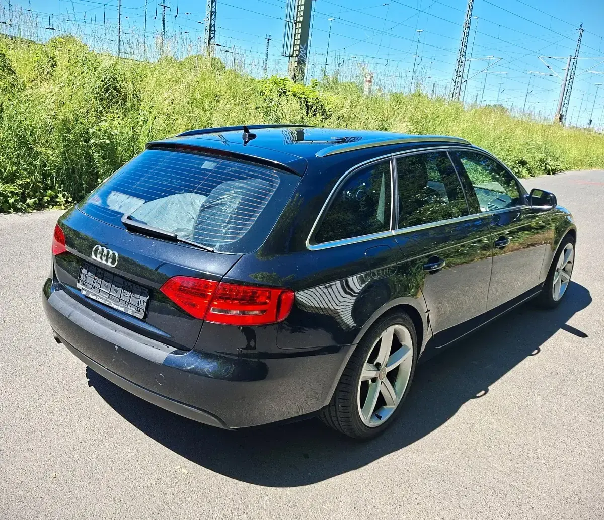 Gebraucht Audi A4 Attraction 120 PS (88 kW) 2009 Schwarz Kombi