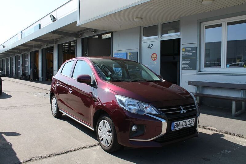 Rot Gebraucht 2023 Mitsubishi Space Star Limousine | 11.800 € (Fairer Preis) - Bild 1/4