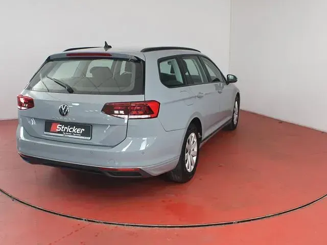Gebraucht VW Passat Conceptline 122 PS (89 kW) 2022 Grau Kombi