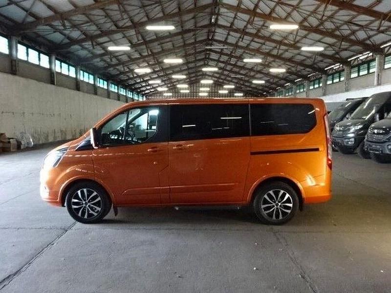 Gebraucht Ford Tourneo Custom Titanium 170 PS (125 kW) 2018 Orange Van