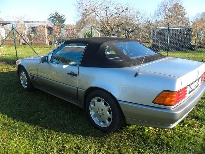 Silber Gebraucht 1993 Mercedes SL300 Cabrio | 15.500 € - Bild 1/4