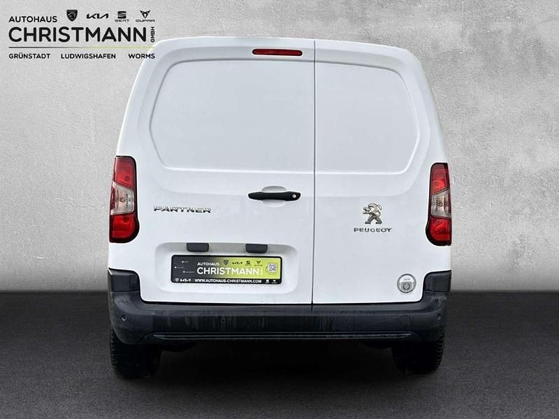 Gebraucht Peugeot Partner 75 PS (55 kW) 2020 Weiß Van / Kleinbus