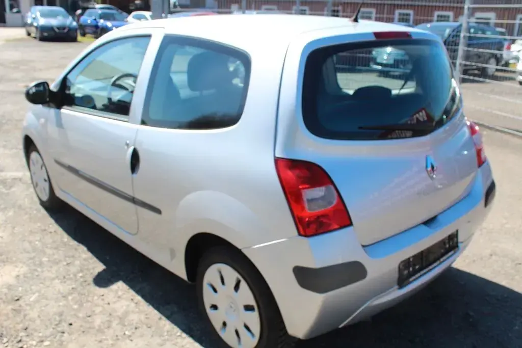 Gebraucht Renault Twingo Authentique 58 PS (42 kW) 2007 Silber Kleinwagen