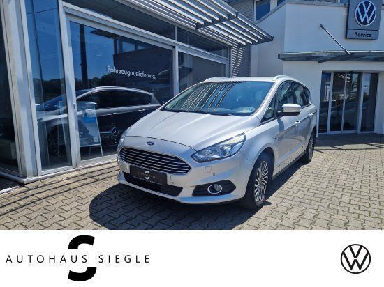 Silber Gebraucht 2019 Ford S-MAX Titanium Van / Kleinbus | 13.940 € (Etwas zu teuer) - Bild 1/4