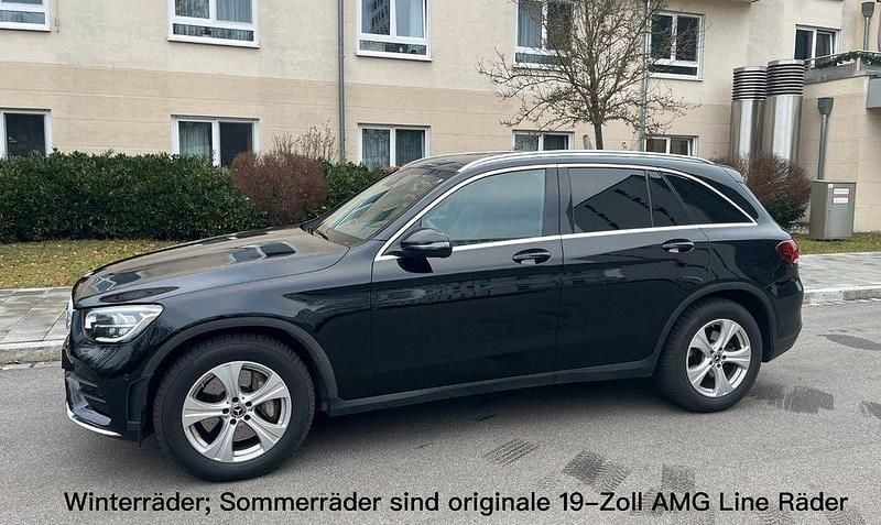 Gebraucht Mercedes GLC300 AMG line 245 PS (180 kW) 2020 Schwarz SUV