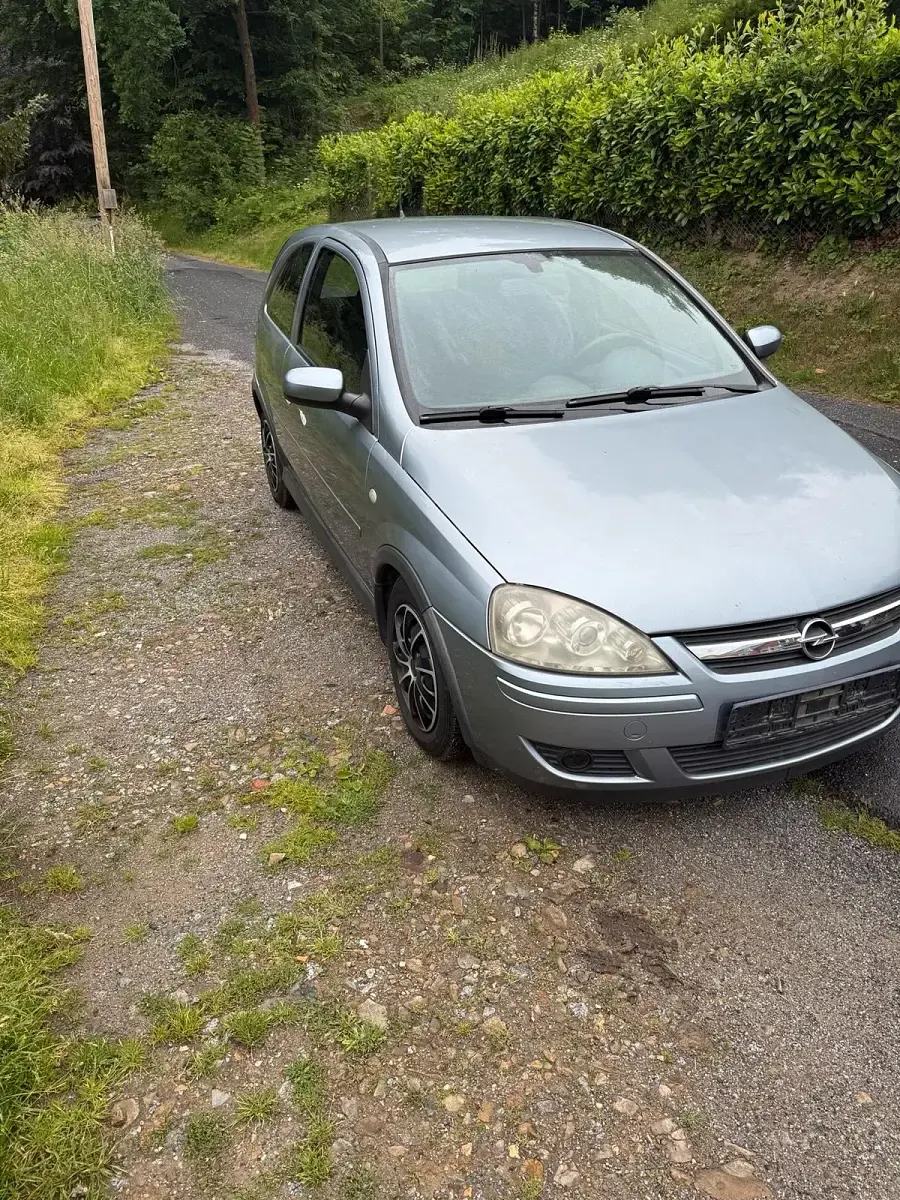 Gebraucht Opel Corsa 60 PS (44 kW) 2004 Silber Kleinwagen