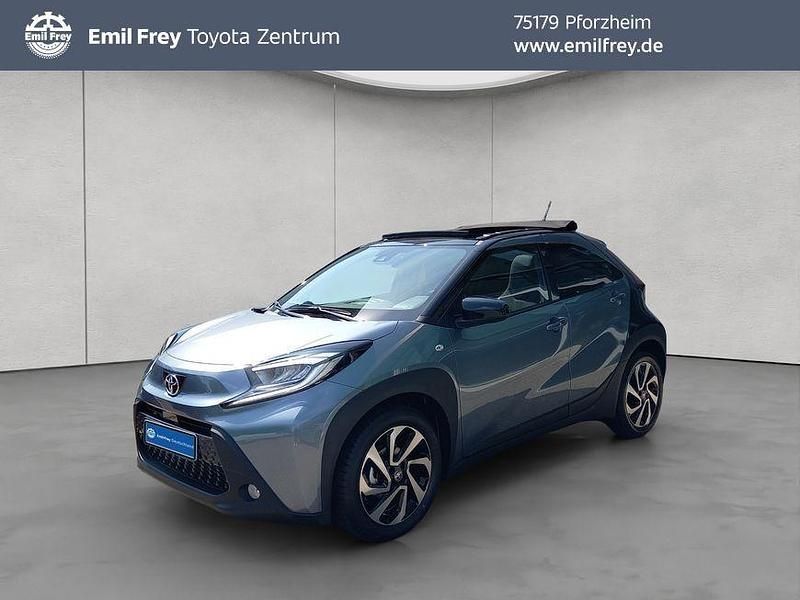 Celestite grey metallic/ dach Neu 2025 Toyota Aygo Kleinwagen | 21.460 € - Bild 1/4