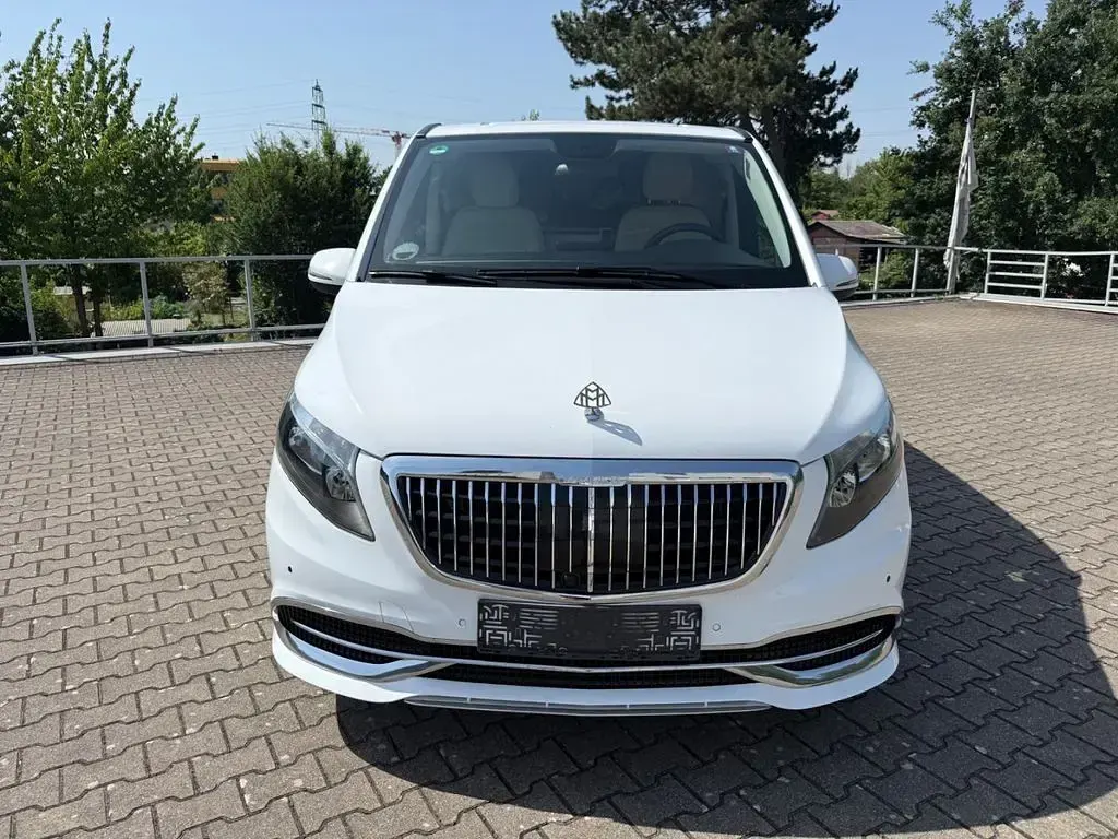 Gebraucht Mercedes V220 Exclusive 163 PS (119 kW) 2019 Weiß Van / Kleinbus