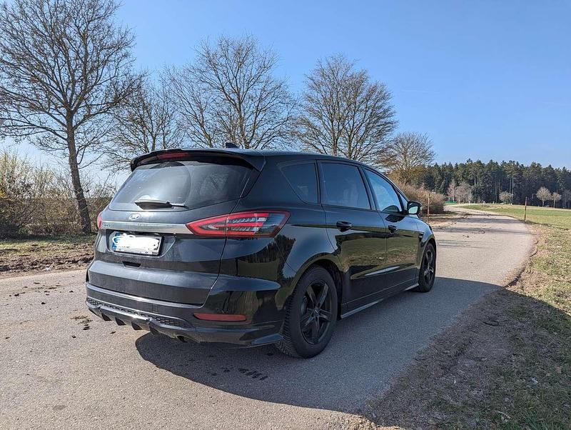 Gebraucht Ford S-MAX ST-Line 150 PS (110 kW) 2019 Schwarz Van / Kleinbus