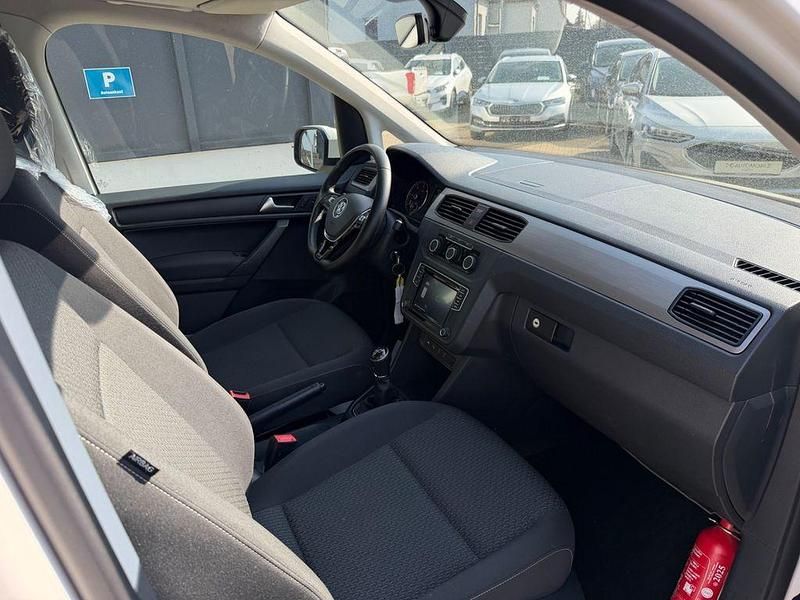 Gebraucht VW Caddy Maxi 102 PS (75 kW) 2019 Weiß Van / Kleinbus