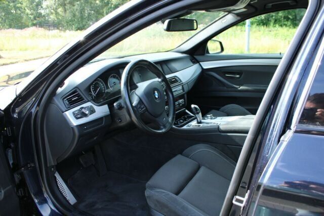 Gebraucht BMW 535 M Sport 313 PS (230 kW) 2012 Schwarz metallic Kombi