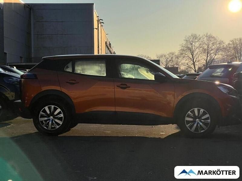 Gebraucht Peugeot e-2008 Active 100 kW (136 PS) 2022 Orange SUV