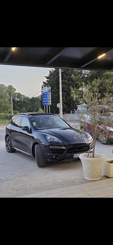 Schwarz Gebraucht 2013 Porsche Cayenne GTS SUV | 17.500 € - Bild 1/4
