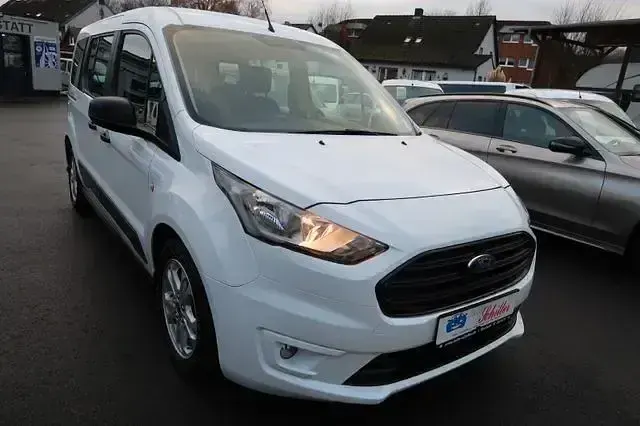 Gebraucht Ford Tourneo 120 PS (88 kW) 2021 Frozen white Kombi
