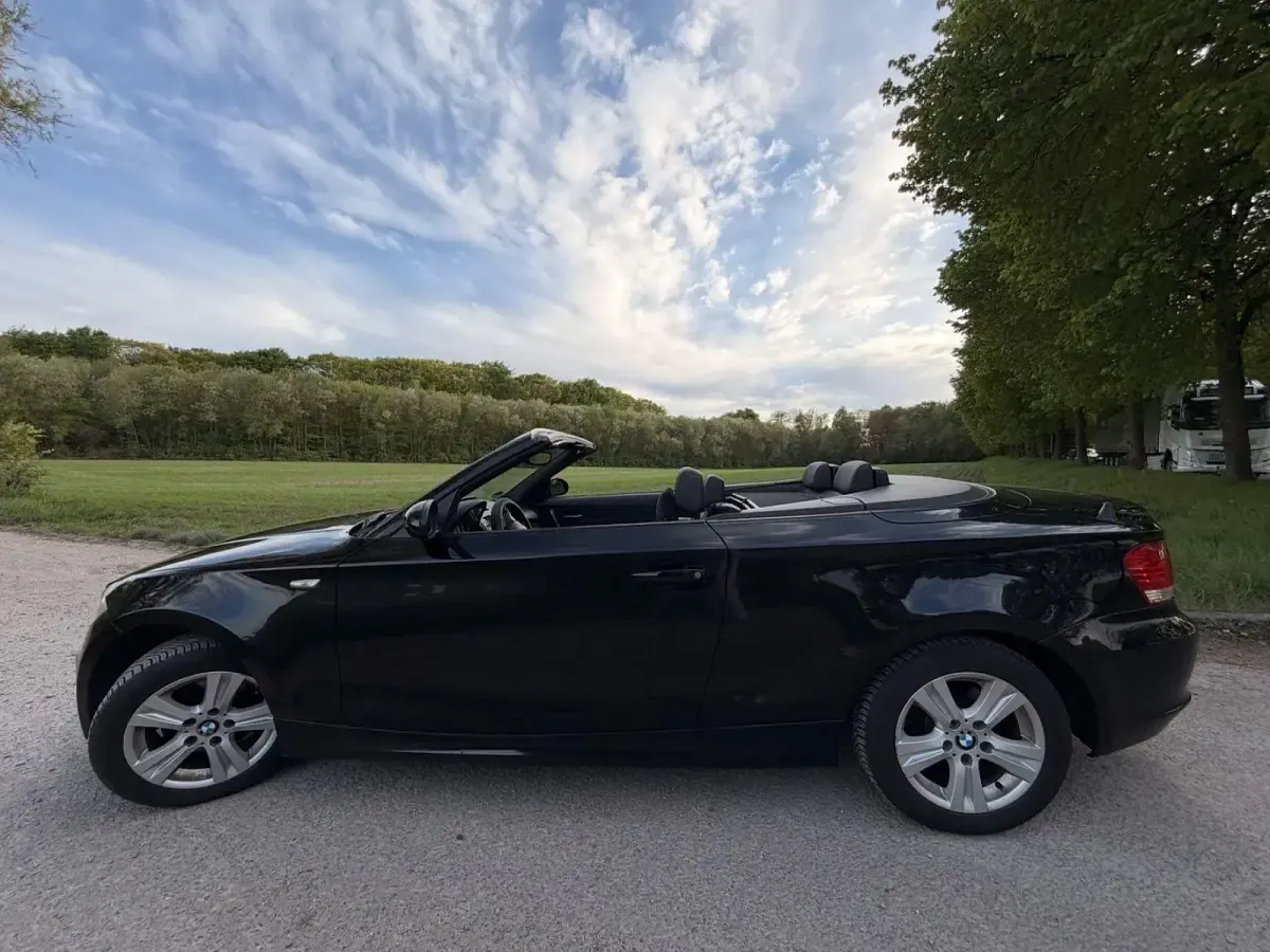 Gebraucht BMW 120 Cabriolet 177 PS (130 kW) 2009 Schwarz Cabrio