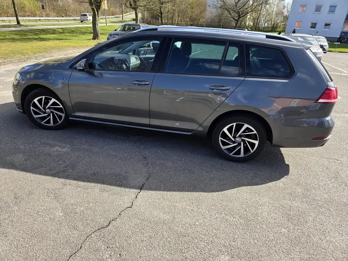Gebraucht VW Golf VII Join 116 PS (85 kW) 2019 Grau Kombi