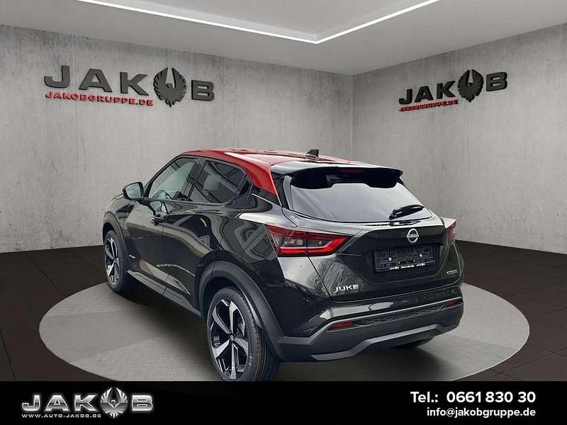 Neu Nissan Juke Tekna 143 PS (105 kW) 2025 Black/fuji sunset red SUV