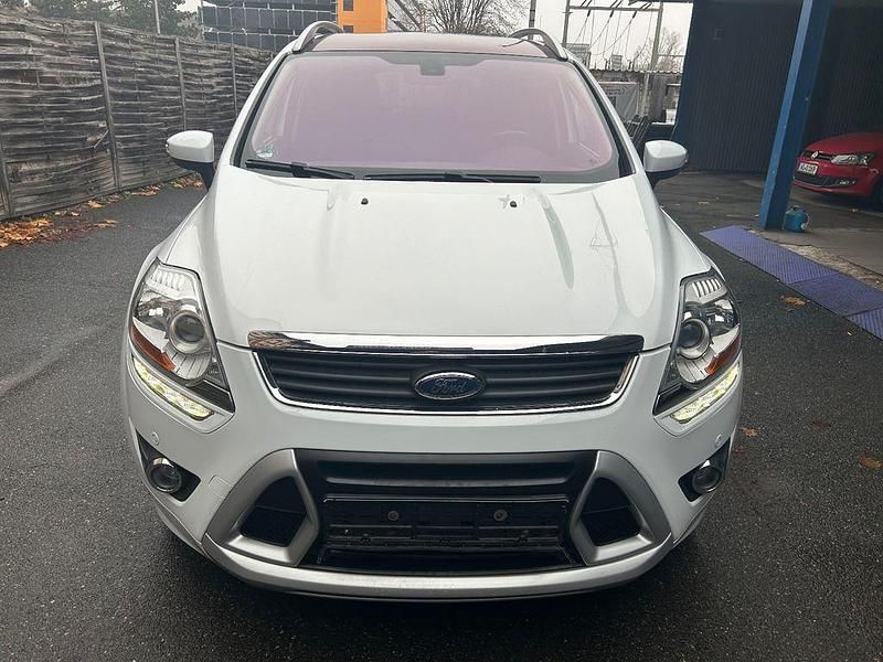 Weiß Gebraucht 2012 Ford Kuga Individual SUV | 8.999 € (Guter Preis) - Bild 1/4