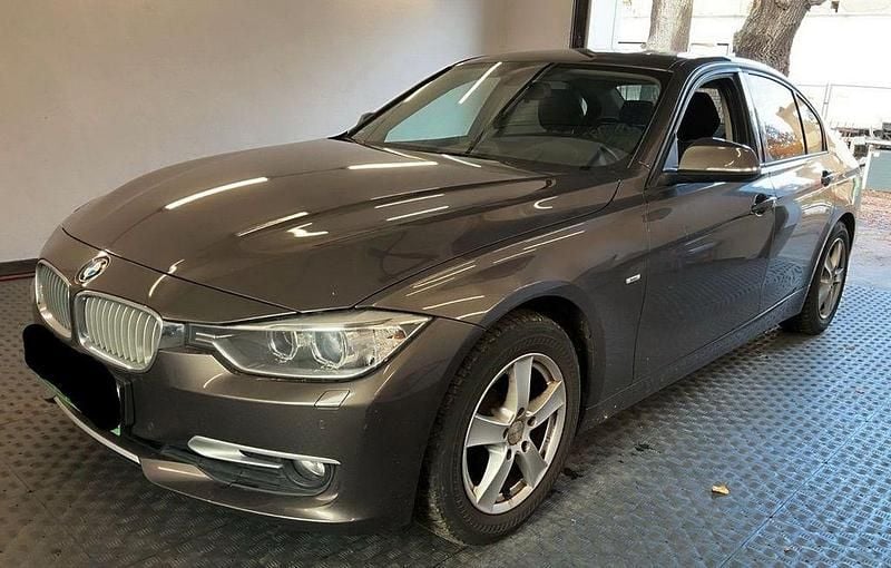 Gebraucht BMW 316 136 PS (100 kW) 2014 Braun Limousine
