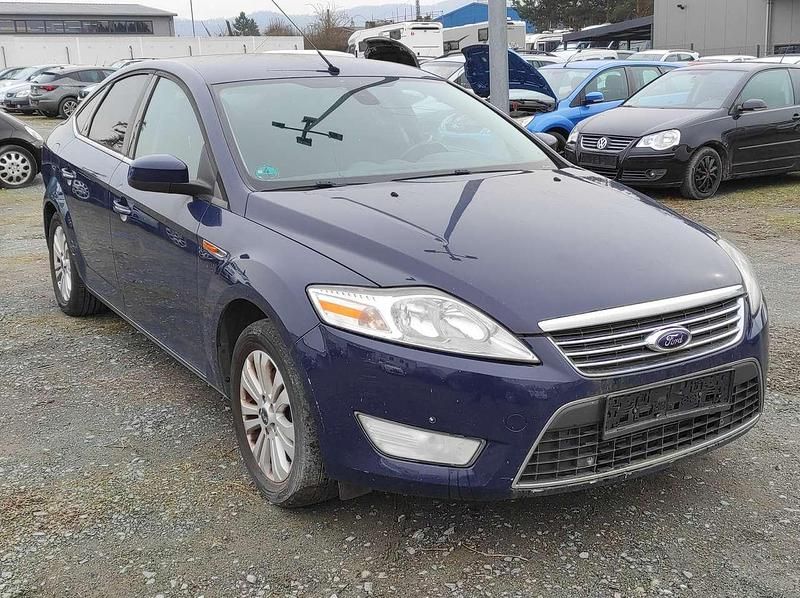 Gebraucht Ford Mondeo Ghia 175 PS (128 kW) 2010 Blazerblau Limousine