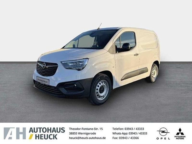 Weiss Gebraucht 2024 Opel Combo-e Life Basis Van | 26.950 € (Etwas zu teuer) - Bild 1/4