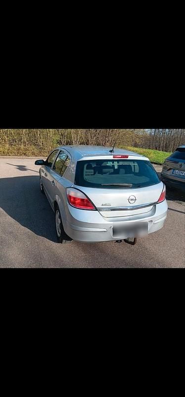 Gebraucht Opel Astra 90 PS (66 kW) 2005 Silber Limousine